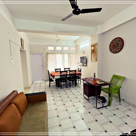 Kanak Laxmi Villa B & B Guwahati Buitenkant foto