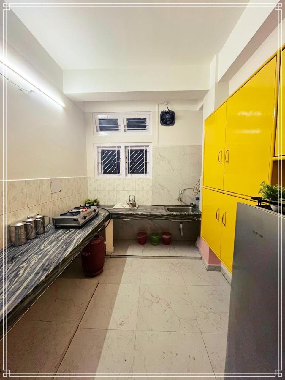 Kanak Laxmi Villa B & B Guwahati Buitenkant foto